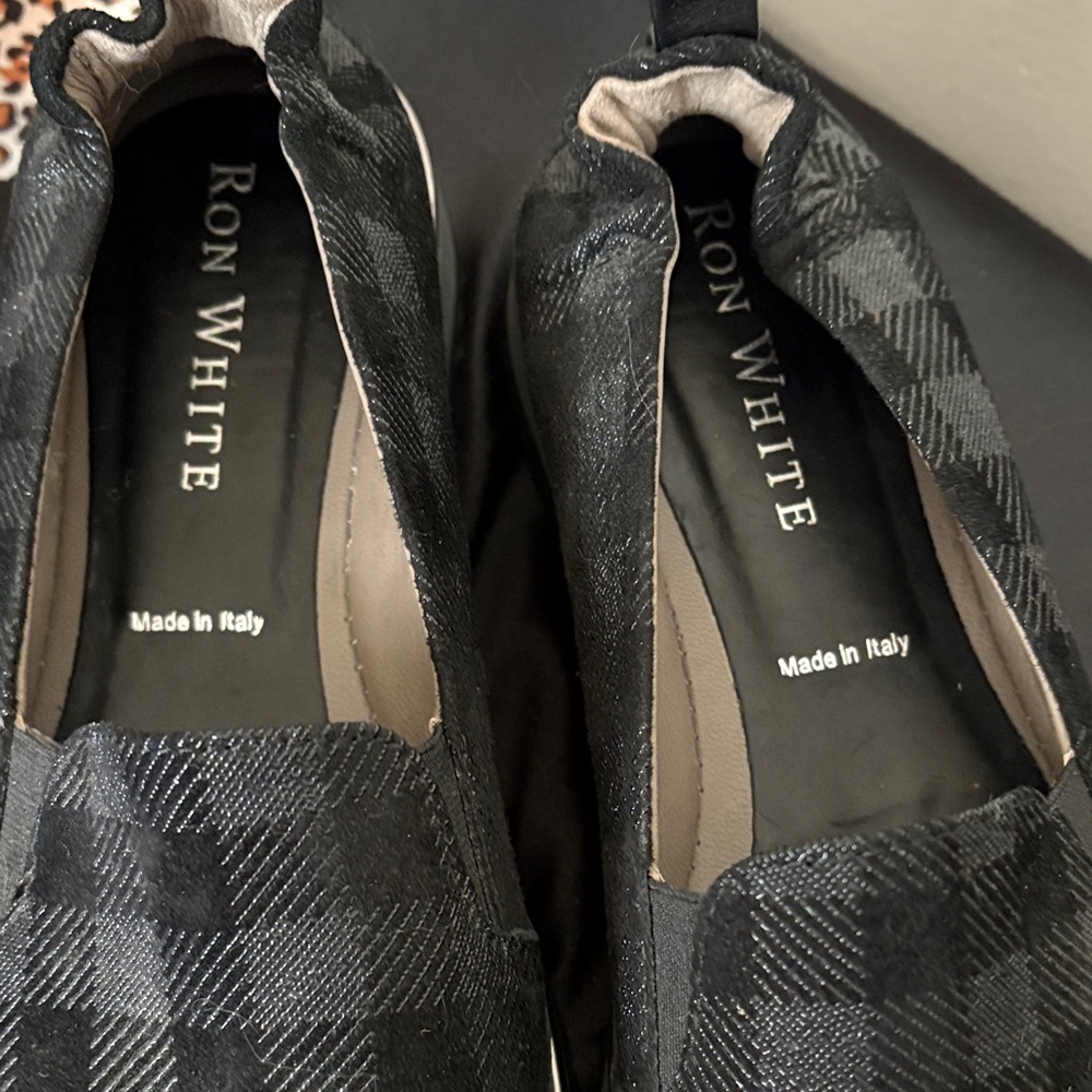 Ron White Women's Elegant Black Loafers